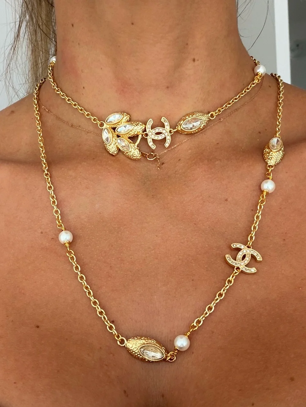 💛CHANEL Gold-Tone Pearl & Crystal Multilayer Necklace✨